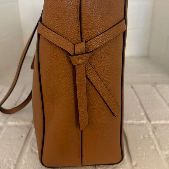 Kate Spade Knott Pebbled Leather Large Tote Bag, Tan (Caramel Brown) - Picture 2 of 4